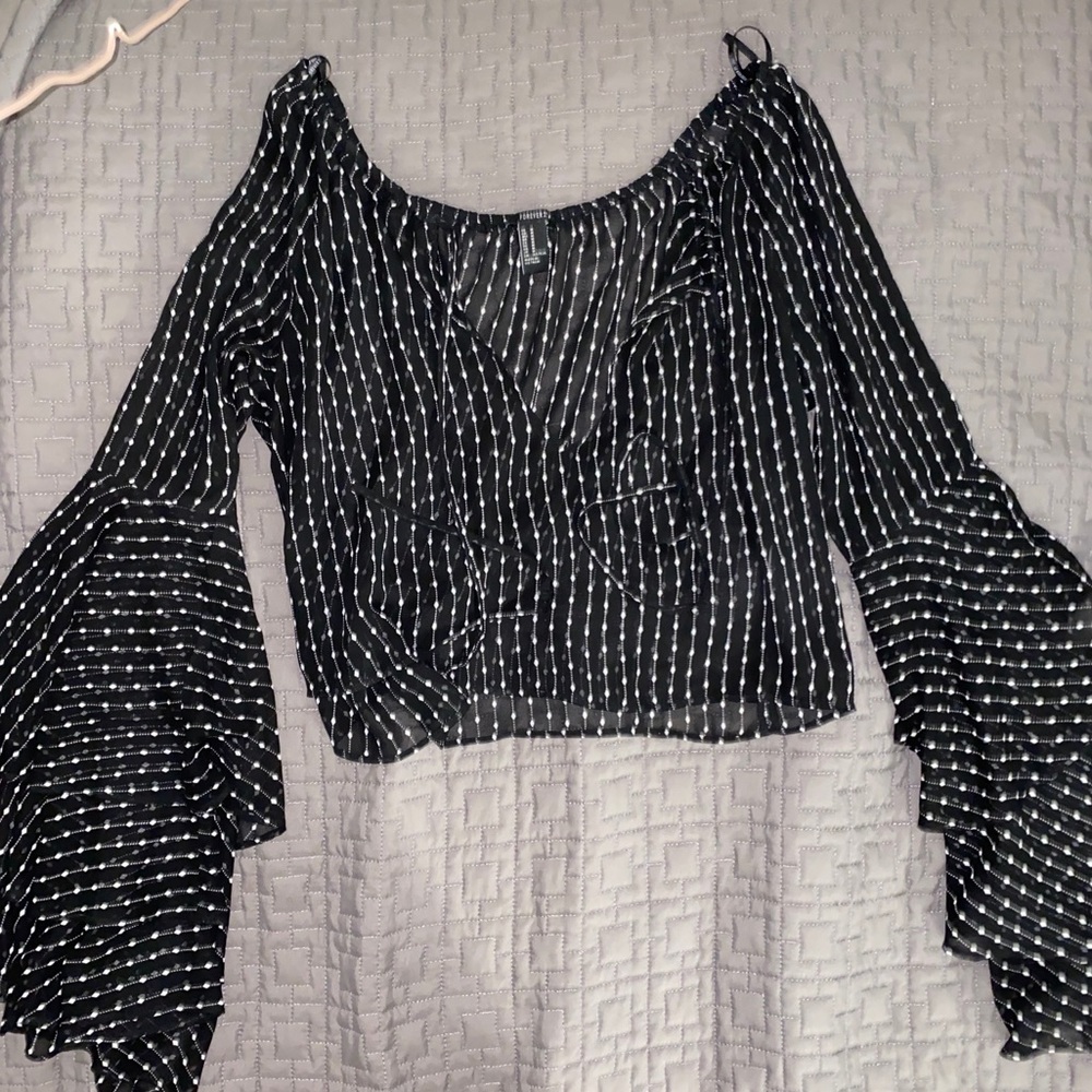 Black & white sheer blouse w/ bell sleeve